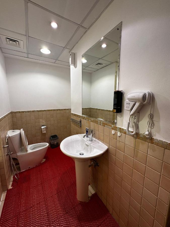 Lunar Hostel 96 ดูไบ ภายนอก รูปภาพ