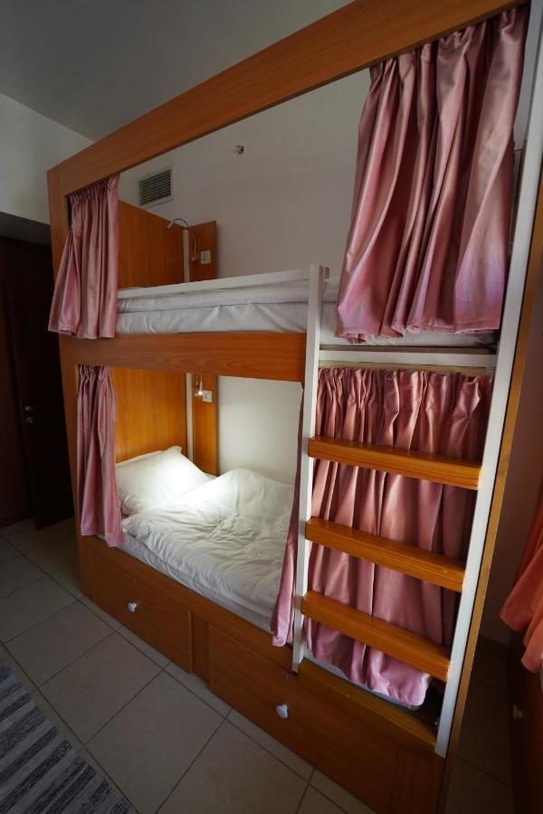Lunar Hostel 96 ดูไบ ภายนอก รูปภาพ