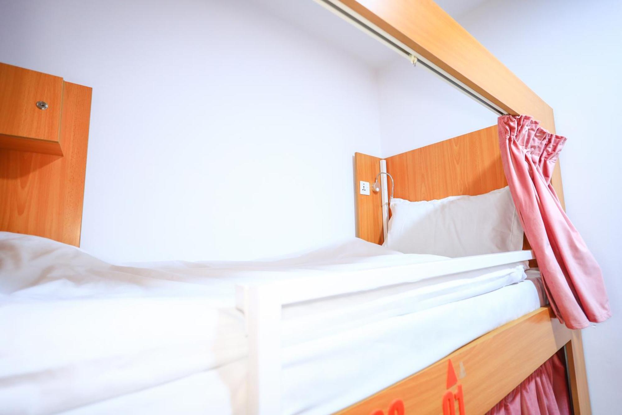 Lunar Hostel 96 ดูไบ ภายนอก รูปภาพ