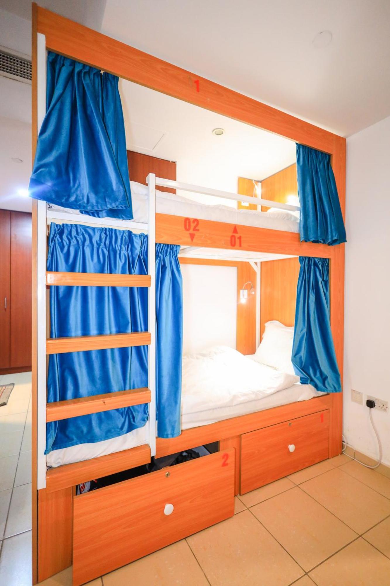 Lunar Hostel 96 ดูไบ ภายนอก รูปภาพ
